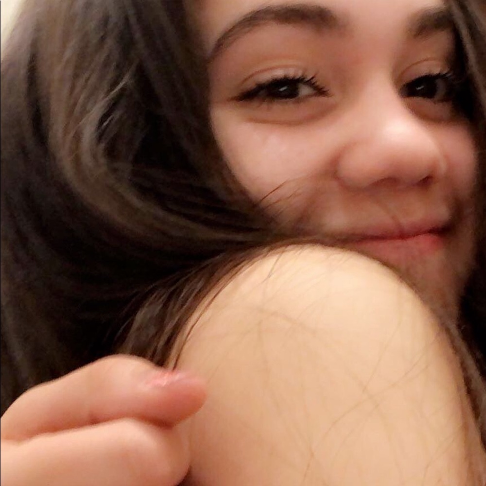 Meet your Posher, Alma